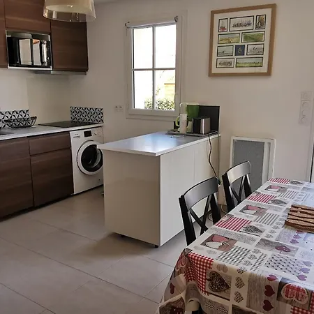 Maison Sous Les Pins Pour 4/5 Personnes, Proche, Parking Privatif - Fr-1-357-262 * La Tranche-sur-Mer